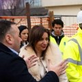 Radovi na podgoričkoj školi idu po planu: Ministarka prosvete Jakšić-Stojanović na gradilištu