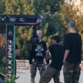 Bokserska kruška na igralištu u centru Niša – vašarska sprava za vežbanje na mestu za decu? [VIDEO]