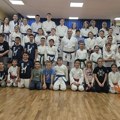 Predrag Stevović posetio karate klub „Junior“: Grad podržava mlade talente i razvoj borilačkih veština