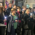 Sećanje na žrtve tragedije u Novom Sadu: Ivanjica obeležila godišnjicu šesnaestominutnom ćutnjom (VIDEO)