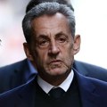 Bivši francuski predsednik Sarkozi izlazi iz zatvora