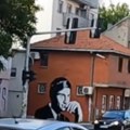 U Beogradu osvanuo mural legendarnog glumca Prizor rasplakao ceo Beograd! (video)