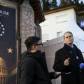„Rasti, bebo, rasti“: Šta je Trampov ministar poručio Evropljanima u Davosu?