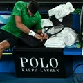 Dramatične scene u Australiji, Novak se umalo onesvestio, jedva diše i hvata se za grudi...