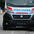 Mladić povređen u prevrtanju vozila na izlasku ka Čeneju, devojka na čortanovačkoj raskrsnici