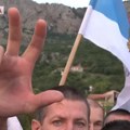 Срби у Црној Гори устају против издаје Расте подршка окупљању које ће устати против лепљења етикете геноцидног народа…