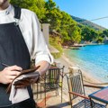 Turistička sezona jedne države propada: Sezonski radnici iz Srbije ih zaobilaze! Već izgubili 50 miliona € - Ovo je razlog
