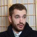 Ko je glumac Momčilo Otašević koji je u Hrvatskoj optužen za prisluškivanje izvesne J.? Razveo se od glumice Jelene Perčin, a…