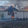Izgorelo više kuća srpskih povratnika na KiM i ambulanta u Gojbulji