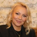 Ivana Selakov našla drugi posao: Pevačica promenila zanimanje, nekada pevala sa Cecom, a sada…