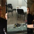 Predsednik Srbije Aleksandar Vučić pred uništenim prostorijama SNS-a na Paliluli: „samo ruše i pale, plana nemaju“