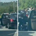 Probio rampu, pa šutirao policajce: Mup posle incidenta kod naplatne stanice Vrčin, suspendovana 3 policajca