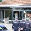 Prvi snimci sa mesta ubistva i pucnjave u Višnjičkoj banji Izrešetali ih iz kombija, pa se dali u beg! Policija blokirala…