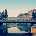 Ovaj grad zovu Srpska Venecija i Mali Pariz - skriveni je dragulj Srbije sa sedam mostova i tri reke