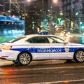Krvnički pretučen dečak (15) na Voždovcu Četvorica ga presrela i zverski tukla, staklenom čašom mu udarali po glavi! Dobio…