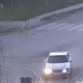 Divljanje vozača na Aerodromu: Škripa guma probudila stanare u ranim jutarnjim satima [video]