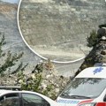 Auto nakon udarca poleće u vazduh, pa pada u provaliju: Isplivao uznemirujući snimak nezgode kod Majdanpeka