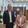 Sastanak u vladi Republike Srbije Predsednica Vlade Ana Brnabić ugostila predsednika Šahovskog saveza Srbije Dragana Lazića