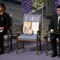 VIDEO Deca dobitnice preuzela Nobela za mir, ona poručila: "Iranci će pobediti autoritarni režim"