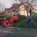Tri osobe povređene u jezivoj nesreći kod "Laste": Automobil se prevrnuo na krov, stvara se ogroman zastoj (video)