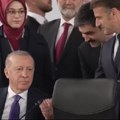 Snimka rukovanja Macrona i Erdogana viralni je hit, pogledajte (VIDEO)