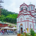 Posebna tradicija u najposećenijem srpskom manastiru: "Veoma potresan trenutak" VIDEO