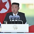 "Duboko poniženje" za Kim Džong Una: Sevrnokorejski razarač potonuo na porinuću