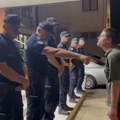 Leskovčani na protestu pitali policajce gde im se krije načelnik i da li i dalje jede pljeskavice s Meskom – VIDEO