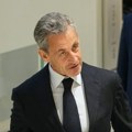 Bivši predsednik Sarkozi proglašen krivim za kriminalnu zaveru u slučaju finansiranja Gadafijevim novcem