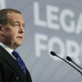 Medvedev: Ameriko, koliko dugo ćete još ovo trpeti