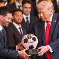 Susret Trampa i Mesija u Beloj kući! Slavni Argentinac u društvu predsednika Amerike: Fotografije i snimci obišli planetu…