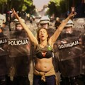 Polcija uspostavila kontrolu u centru Beograda, privedeno 23 učesnika protesta