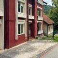 Izdaje se lokal na atraktivnoj lokaciji – ulaz u Gradski park