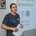 Buffalo Bill i posle 120 godina privlači pažnju: U Zrenjaninu održano predavanje dr Filipa Krčmara o spektaklu iz 1906. godine…