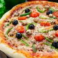 Novosađanin Miloš među 100 pica majstora koji su oborili Ginisov rekord u Italiji: Spremili 12.000 pica za 10 sati