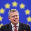 EU i Kina postigle dogovor o prepolovljavanju izvoza kineskih hibridnih vozila