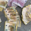 Carina: Otkriveno 130.000 evra i 5.500 dolara skrivenih u pelenama