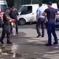 (Uznemirujući video) drama u Skoplju Pucnjava ispred tržnog centra, ima mrtvih