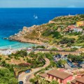 Turisti, oprez! Uvode se stroge zabrane - kazne do 1.770 evra za neprimereno ponašanje na letovanju