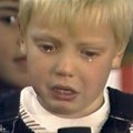 "Vojine suze kidaju dušu": Srbiju rastužio snimak malog Voje iz Kuršumlije, ljudi gledaju i plaču sa njim (video)