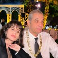 (Foto): Glumac Nebojša Kundačina (64) oženio 32 godina mlađu: Ona u bezobraznoj haljini u provodu, on ne skida osmeh
