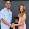 "Nama roditeljima po jedna diploma" Oglasila se Bojana Barović povodom kraja školske godine, u njenim rečima će se pronaći…
