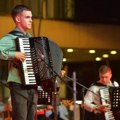 Večeras na Gradskom trgu superfinale Sabora harmonikaša Srbije, uz koncert Radiše Urošević