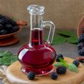 Domaći sok od kupina – jednostavan recept za ukus leta u flaši