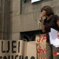 Protest umetnika ipred Ministarstva kulture: Za transparentno trošenje javnog novca i dostajanstven rad (VIDEO)