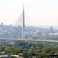 Prevrnuo se automobil na mostu na Adi: Niko nije povređen, kolaps u saobraćaju