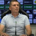 "I pobeda i poraz su lupeži": Srđan Blagojević čvrsto na zemlji posle spektakla u Humskoj - Radnički ranjiv, ali opasan