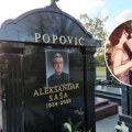 Na Popovićevom grobu žena koja zna sve o njegovoj prvoj skandal-dami: Pevala pre Brene, a onda je doživela zlo na sceni