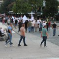 „Za šestoro 300 evra“: Koliko naprednjaci nude za učešće na skupu protiv blokada