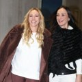 Sa Vesnom ne razgovara godinama, a nju grli i ne skida osmeh: Anabela Atijas u javnosti sa bivšom jetrvom Slađom Delibašić